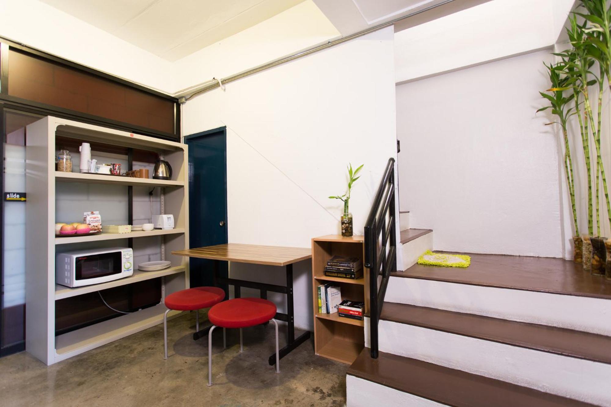 Zz Hostel Chiang Mai Exteriör bild