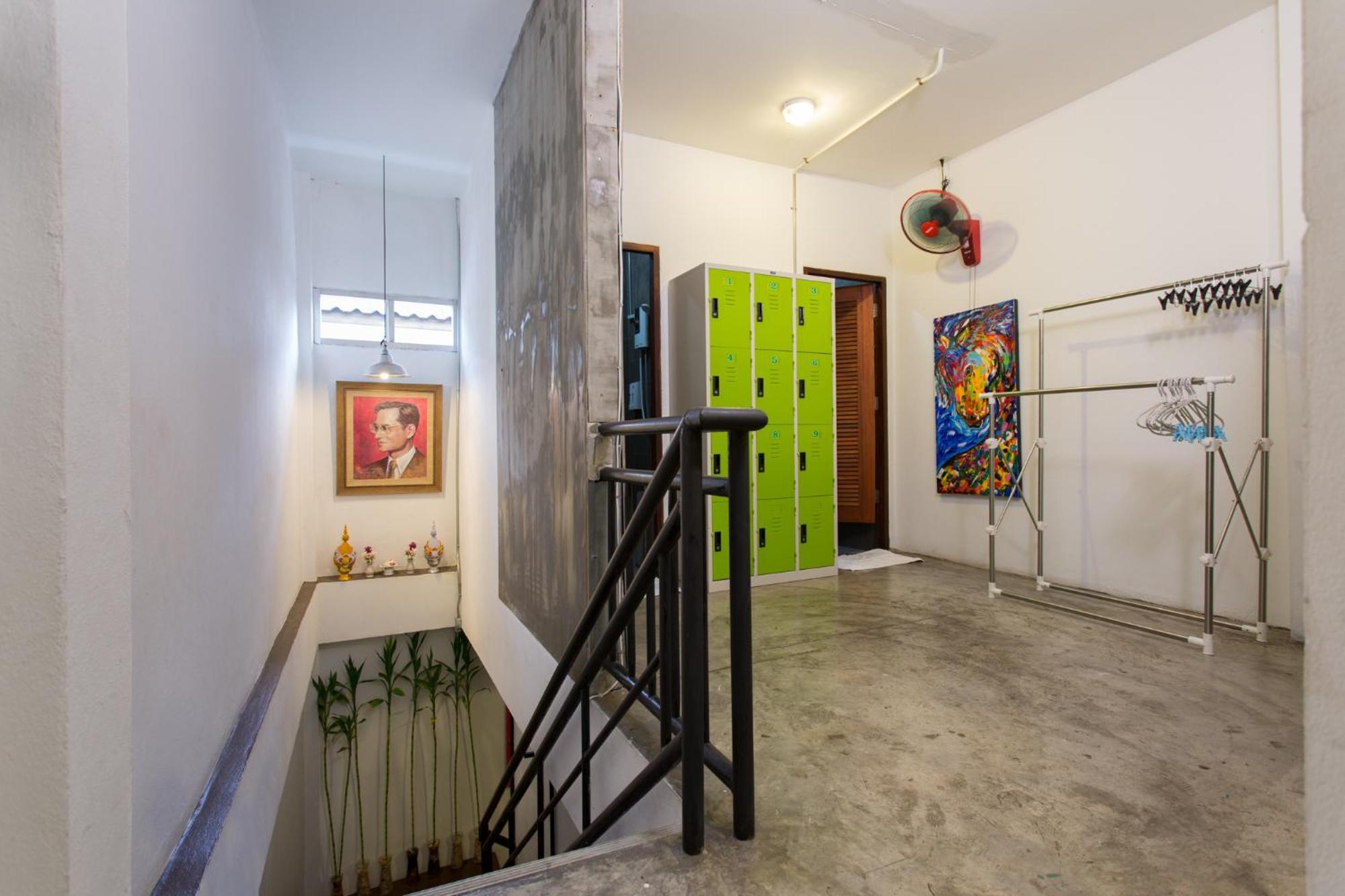 Zz Hostel Chiang Mai Exteriör bild