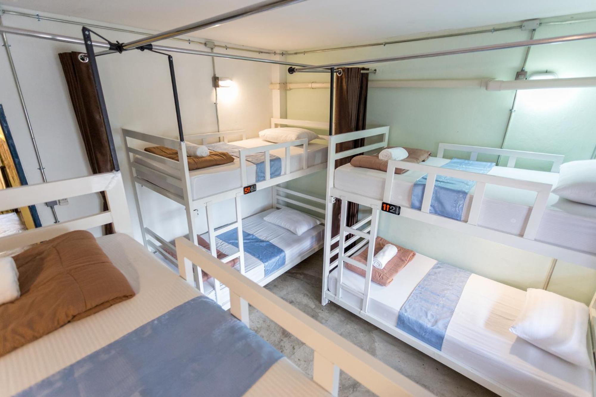 Zz Hostel Chiang Mai Exteriör bild