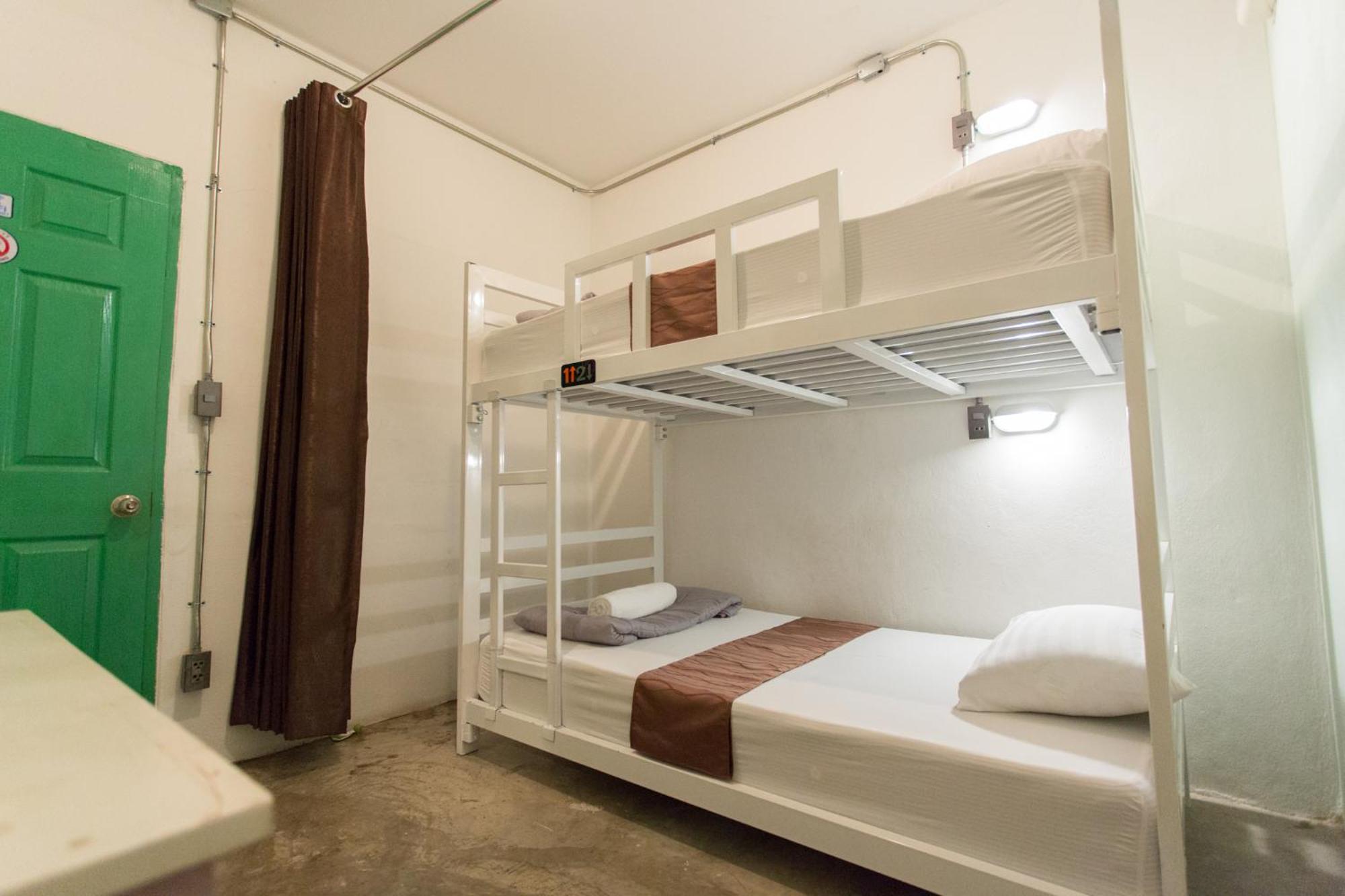 Zz Hostel Chiang Mai Exteriör bild