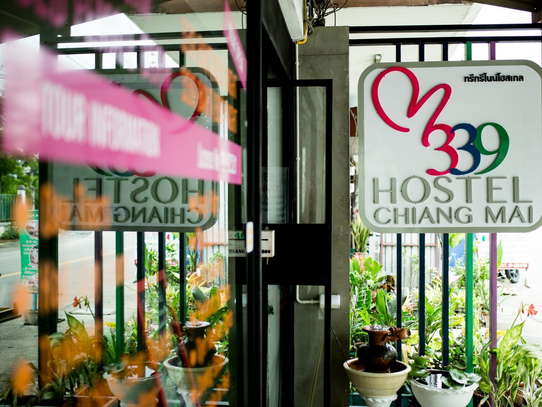 Zz Hostel Chiang Mai Exteriör bild
