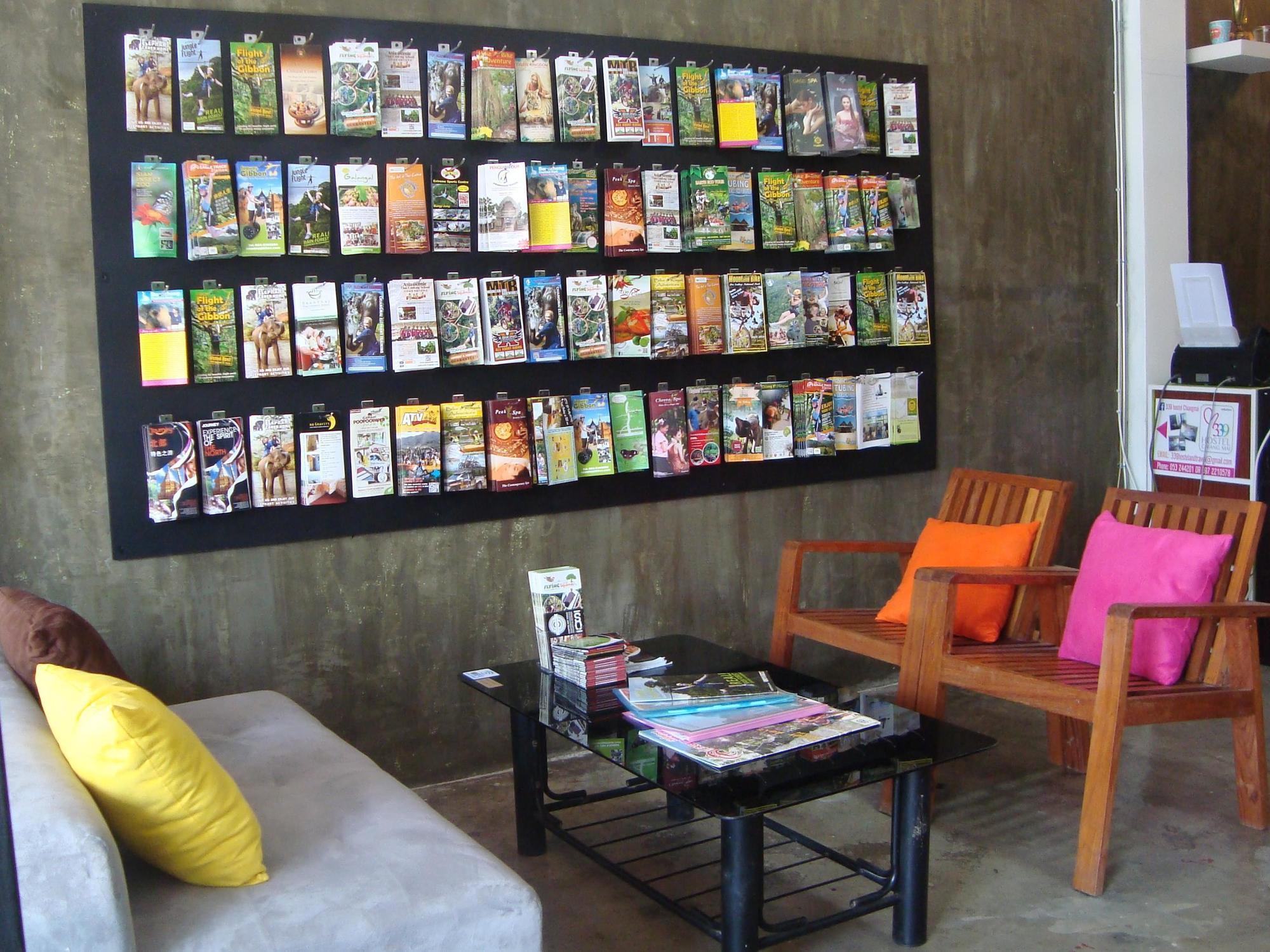 Zz Hostel Chiang Mai Exteriör bild