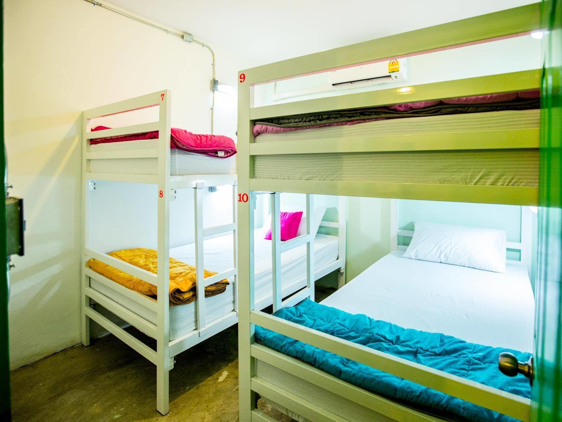 Zz Hostel Chiang Mai Exteriör bild